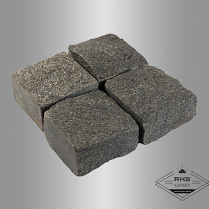 Гранитная брусчатка Габбро, Другорецкое, Колотая, 100x100 мм