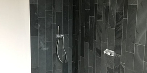 Черная сланцевая плитка для ванной комнаты RKS SLATE Сланец Brazil Black Natural купить плитку из натурального камня (2)