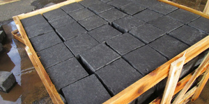 Bazaltovaya-plitka-_Gabbro_-Black-Basalt_-Thermo_Aqua_2