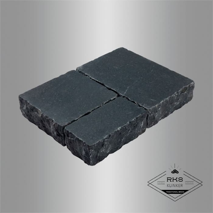Брусчатка из известняка RKS Slate Belgian Black Ландхаус в Старом Осколе