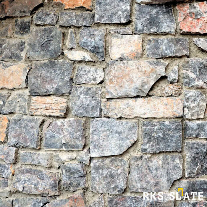 Фасадный облицовочный камень Black Marble Castle в Старом Осколе