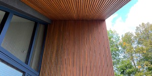 Реечная панель ДПК Turtle Shell, Middle Lines, Australian Palisander Co-Extrusion кровельный свес и фасад из реек