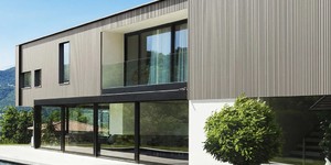 Реечная панель ДПК Turtle Shell, Middle Lines, Canadian Maple Co-Extrusion фотогалерея домов с отделкой рейками (1)