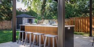 Реечная панель ДПК Turtle Shell, Middle Lines, Siberian Pine Co-Extrusion отделка барной стойки рейками фото (7)