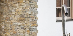 Облицовка фасада натуральным камнем в виде 3D панели RKS SLATE  Кварцит Biege Quartz Country купить онлайн (2)