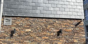 Проект дома с фасадом из Кровельного Сланца RKS SLATE Charcoal и 3D панели Сланец Cedar Slate Country Rockface Strips (4)