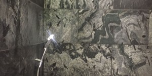 Плитка из натурального камня для стен и пола в душевой, бане и сауне RKS SLATE Сланец Silver Green Brushed купить с доставкой (3)